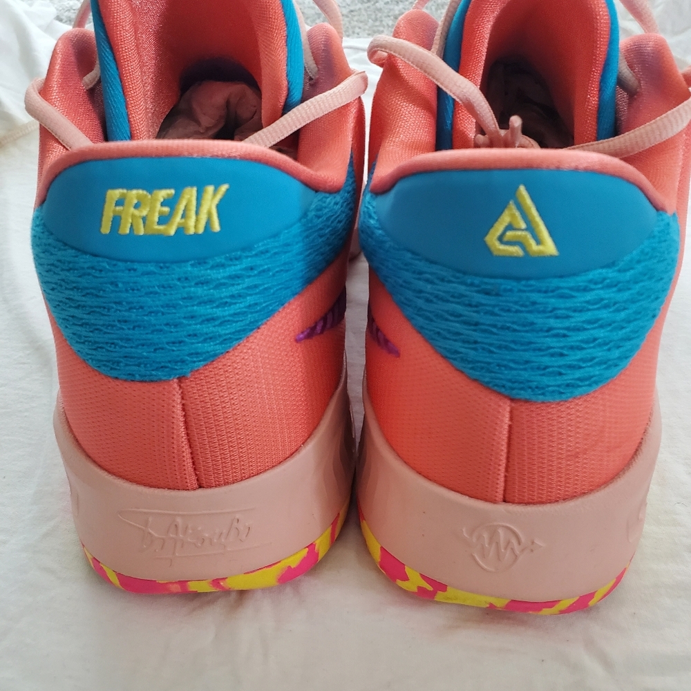 Nike Zoom Freak 4 Vivid Purple/Laser Blue - Picture 6 of 9